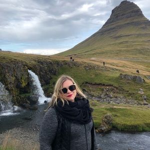 Meet your Posher, Wanderlust!